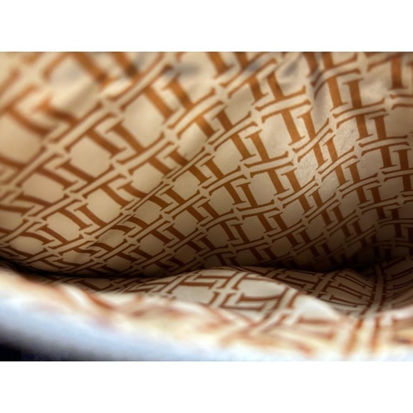 Tignanello pink and beige crossbody leather purse with plenty of storage pockets - Picture 9 of 10